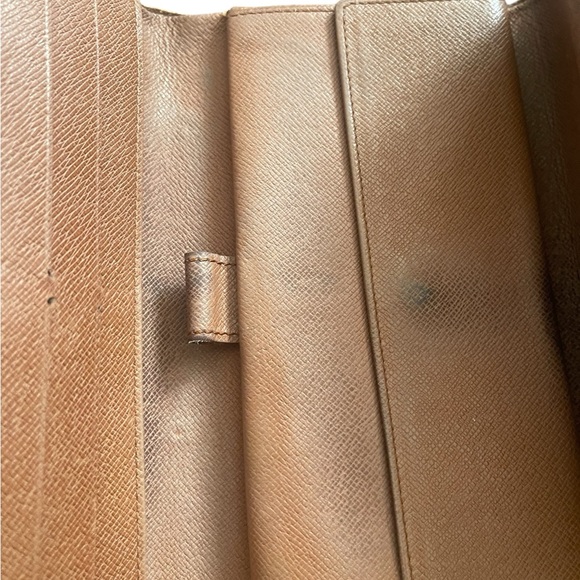 Louis VuittonMonogram International Trifold +insert and 26"chain - Picture 16 of 16